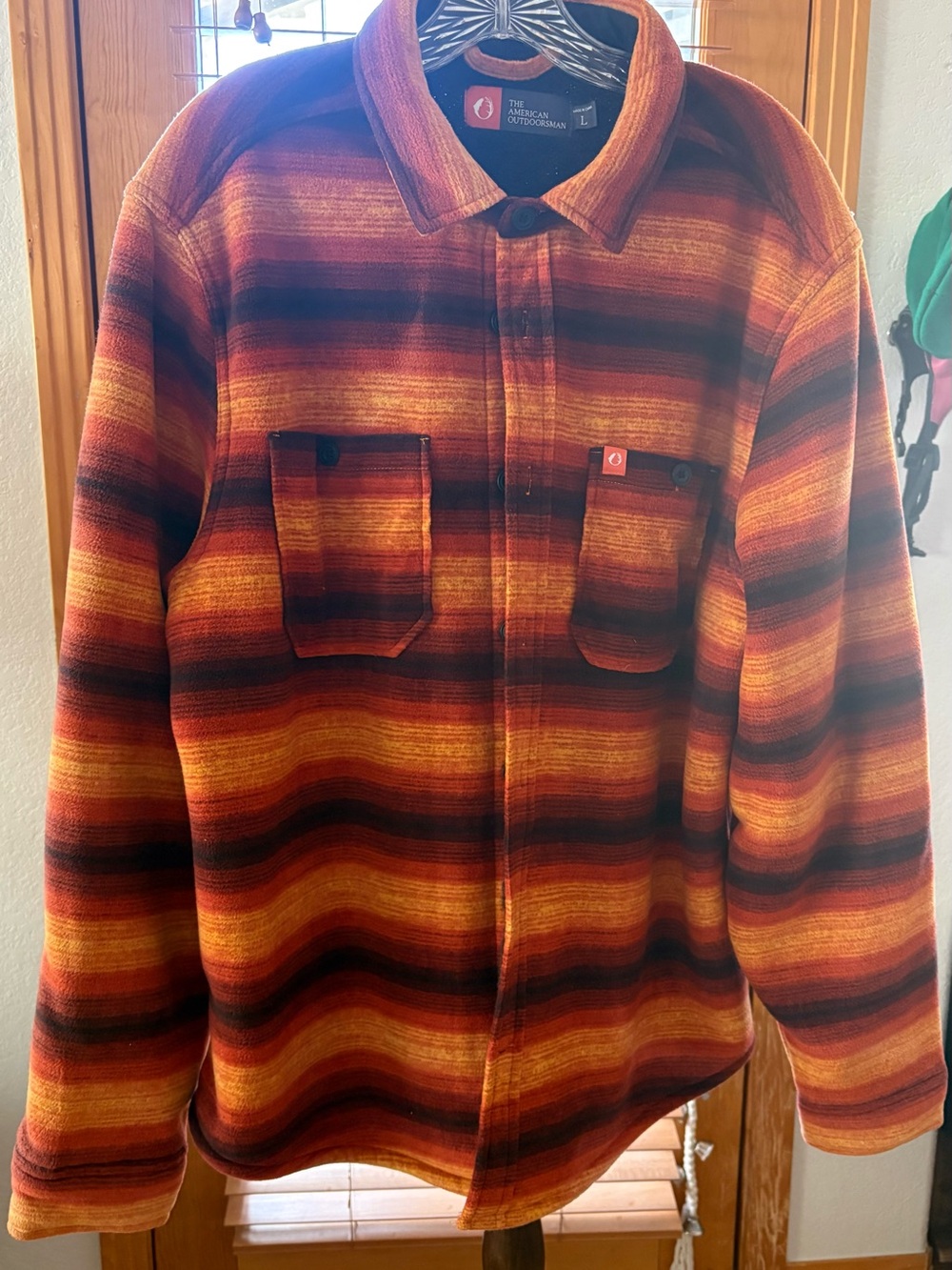 The American Outdoorsman Sherpa Jacket in Size L